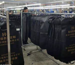 著手訂做開(kāi)始，從LOGO到服裝生產(chǎn)